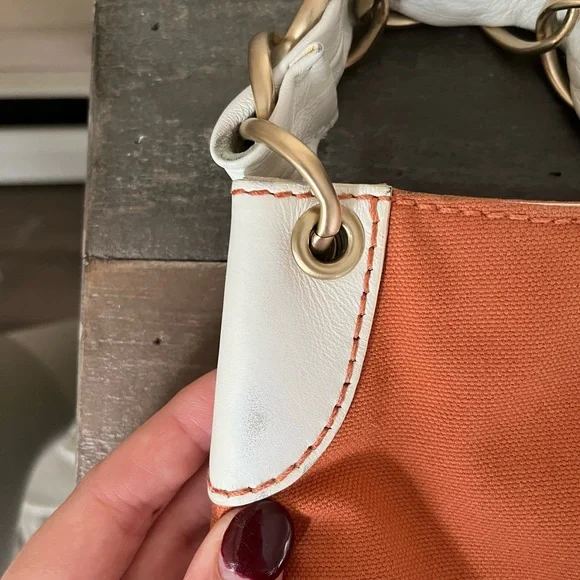 Chanel Chunky Chain Shoulder Bag - Picture 8 of 14